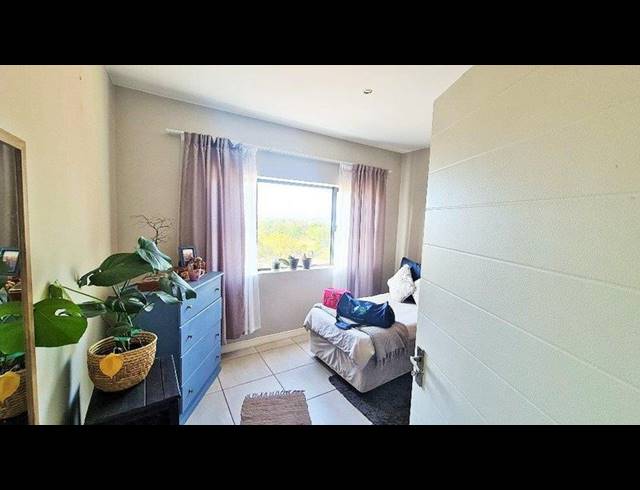 2 BEDROOM APARTMENT FOR SALE IN LYTTELTON MANOR